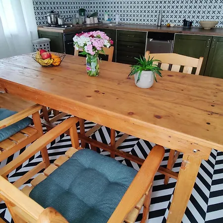 Hedonists Paradise Omoljica