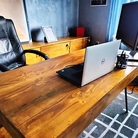 Hedonists Paradise Omoljica