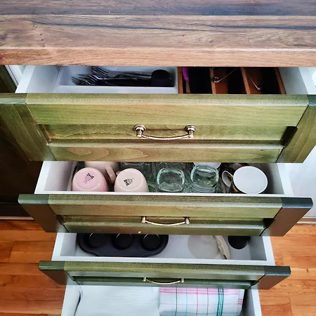 Hedonists Paradise *