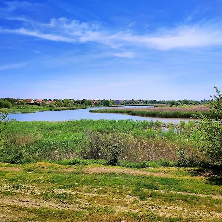 Hedonists Paradise Omoljica