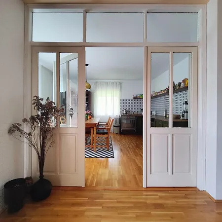 Hedonists Paradise Omoljica